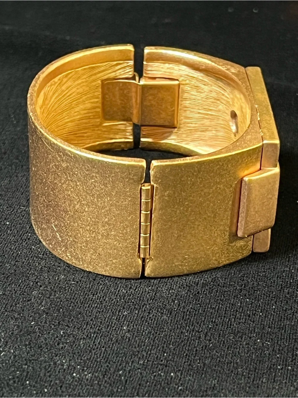 1985 Monet "All That Jazz" Book Piece Cuff Bracelet 1775 - Picture 6 of 9